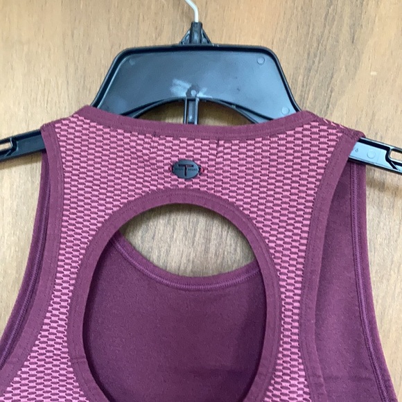 Tahari sport bubble knit keyhole sports bra top S / M or L / XL - Picture 13 of 17